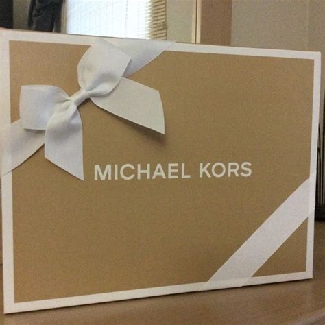 michael kors gift wrappers